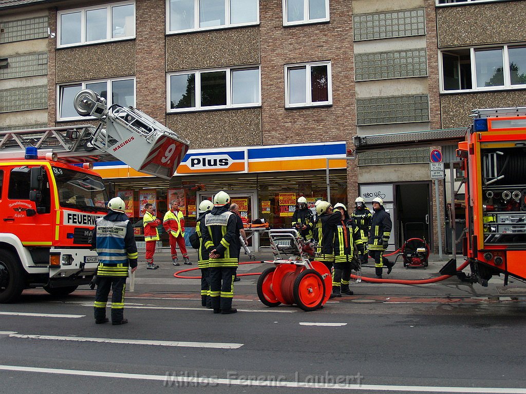 Kuechenbrand Koeln Holweide Bergisch Gladbacherstr P45.JPG